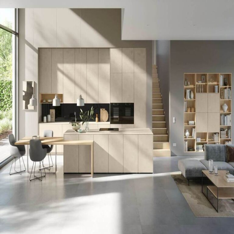Offene Küche mit Wohnbereich – Küche kaufen Oberhausen Offene moderne Küche in Beige mit Kochinsel, Essplatz und angrenzendem Wohnbereich